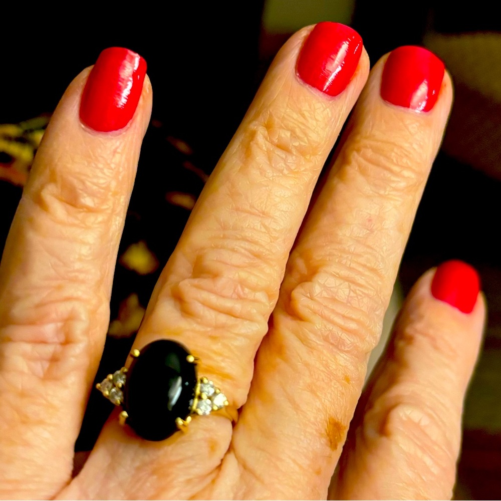 Black onyx 14 k ring w/diamond accents/6.5